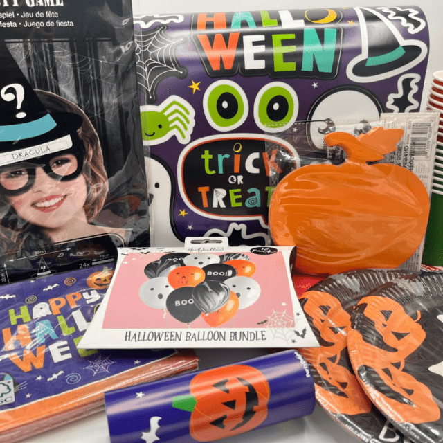 Halloween Friendly Table & Decor Pack
