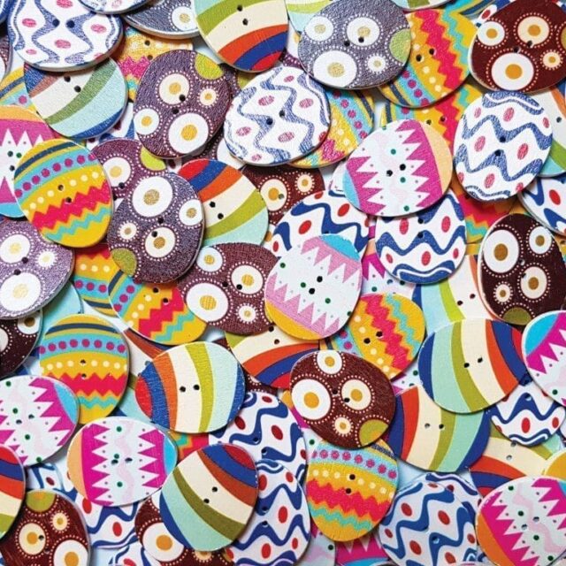 Egg-Shaped Wood Buttons (Pack of 25)