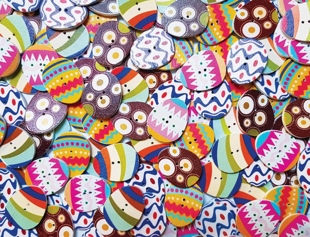 Egg-Shaped Wood Buttons (Pack of 25)